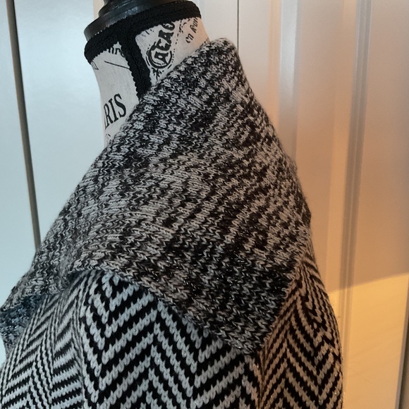 NWOT White House Black Market herringbone knit cardigan (XS) - Picture 9 of 13